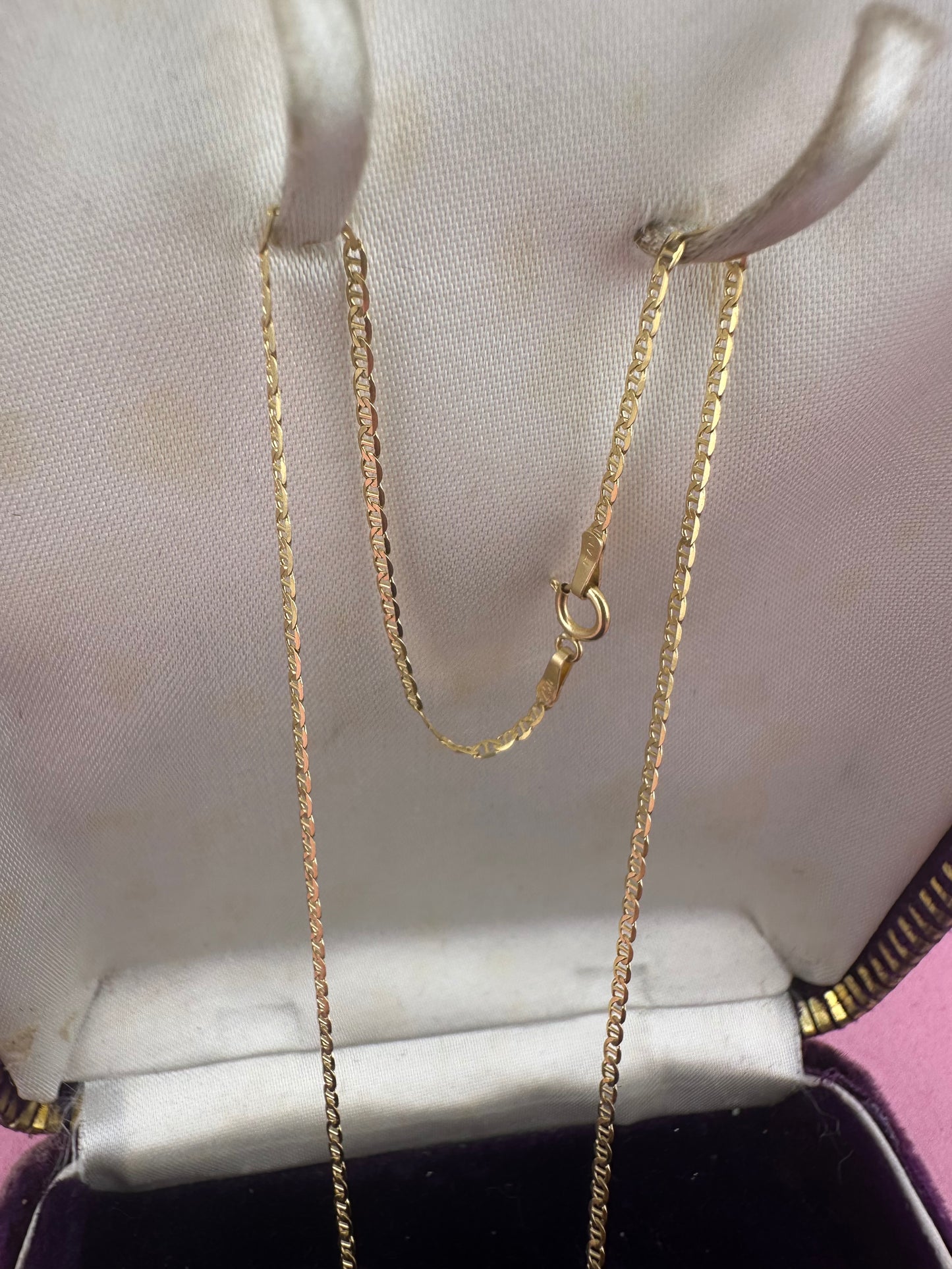 18ct Gold mini Mariner Chain