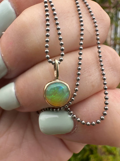 9ct Opal pendant