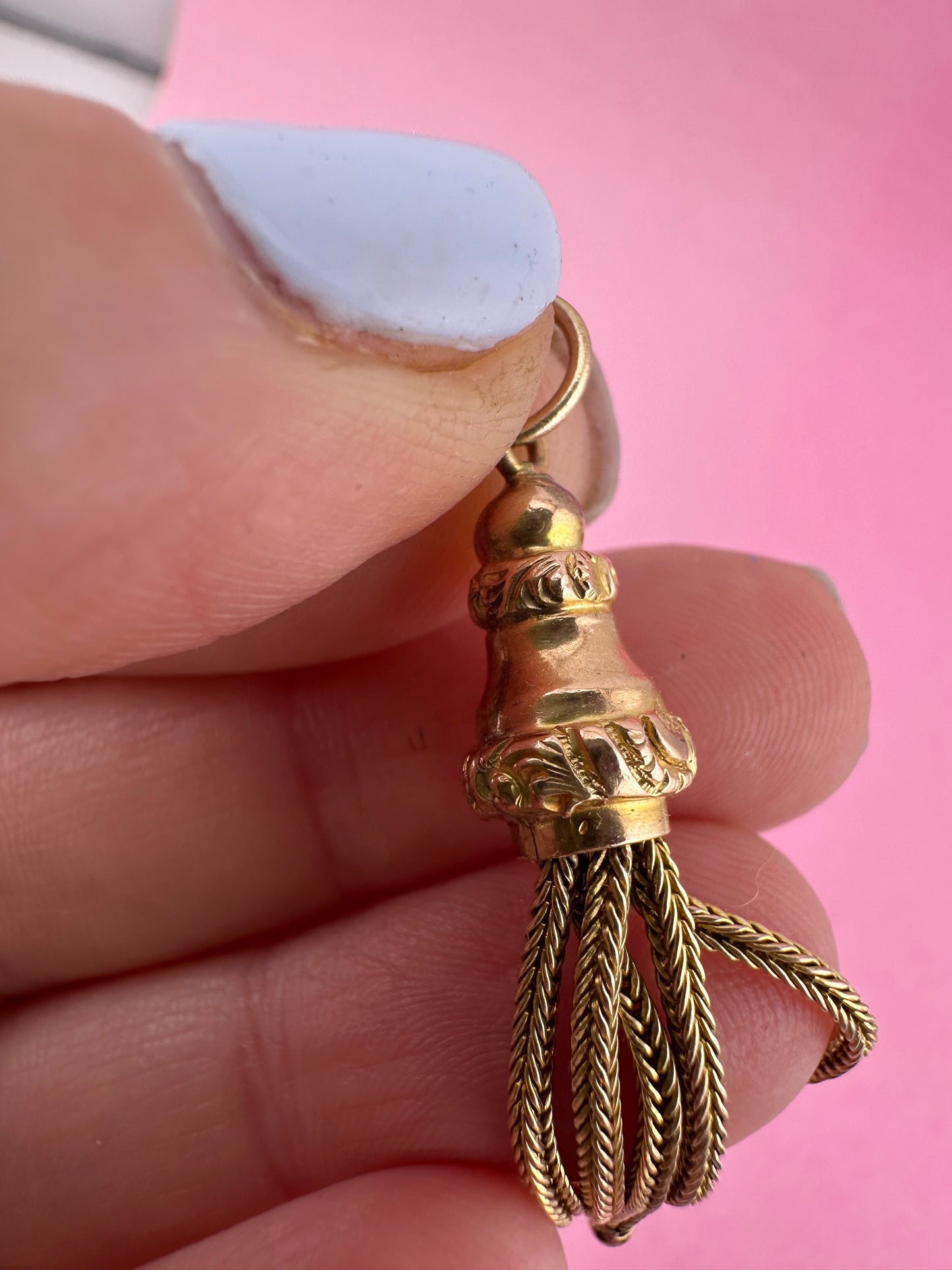 Antique 9ct Gold Tassel pendant