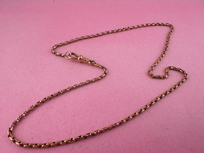 Antique 15ct Gold Oval belcher with 15ct Dog clip