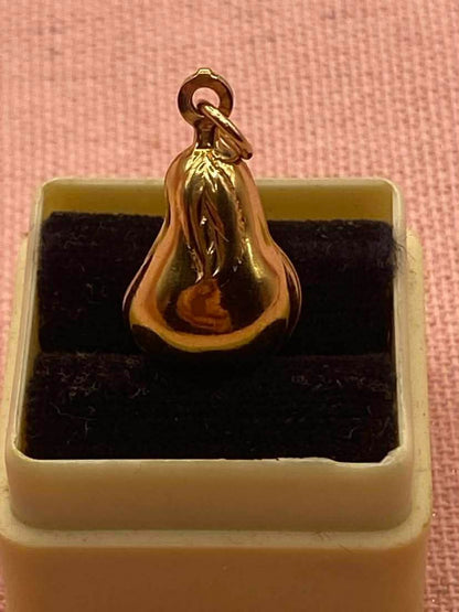 9ct Gold Pear charm