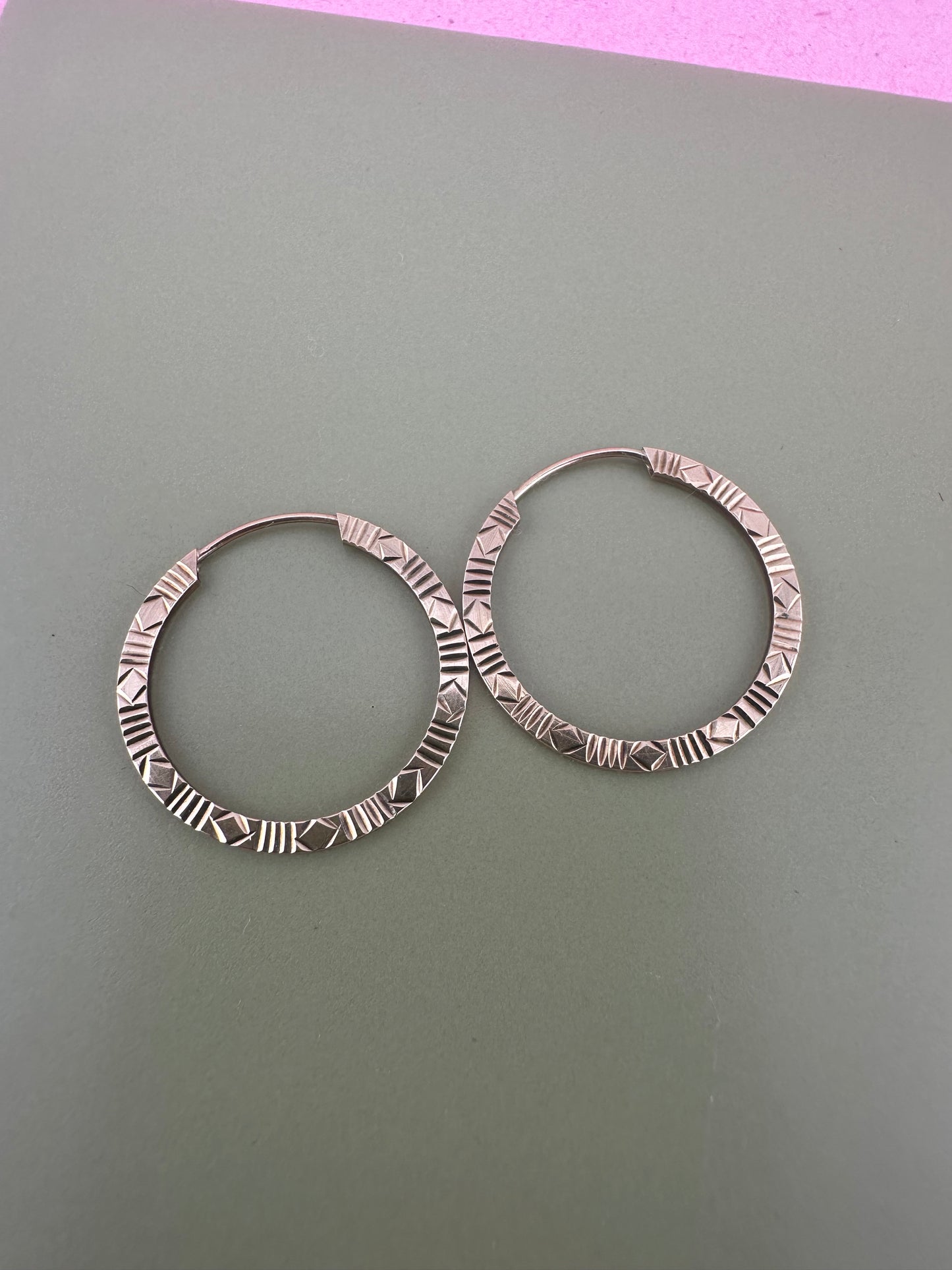 Vintage 9ct gold Round Hoops