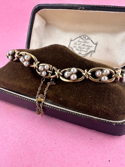 Antique 9ct Gold Pearl Trefoil bracelet with concealed clasp