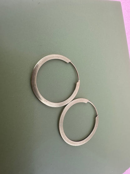 Vintage 9ct gold Round Hoops
