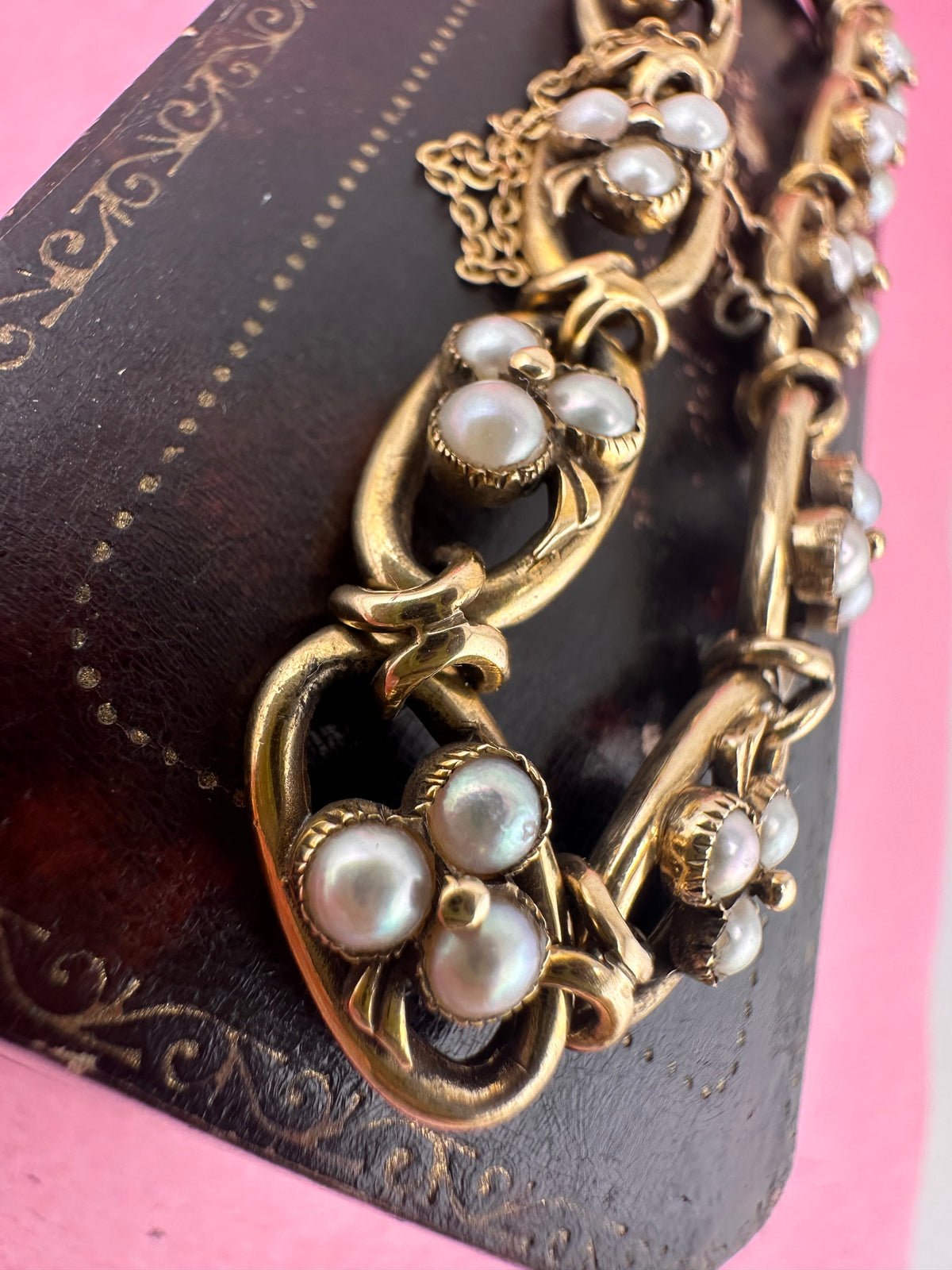 Antique 9ct Gold Pearl Trefoil bracelet with concealed clasp