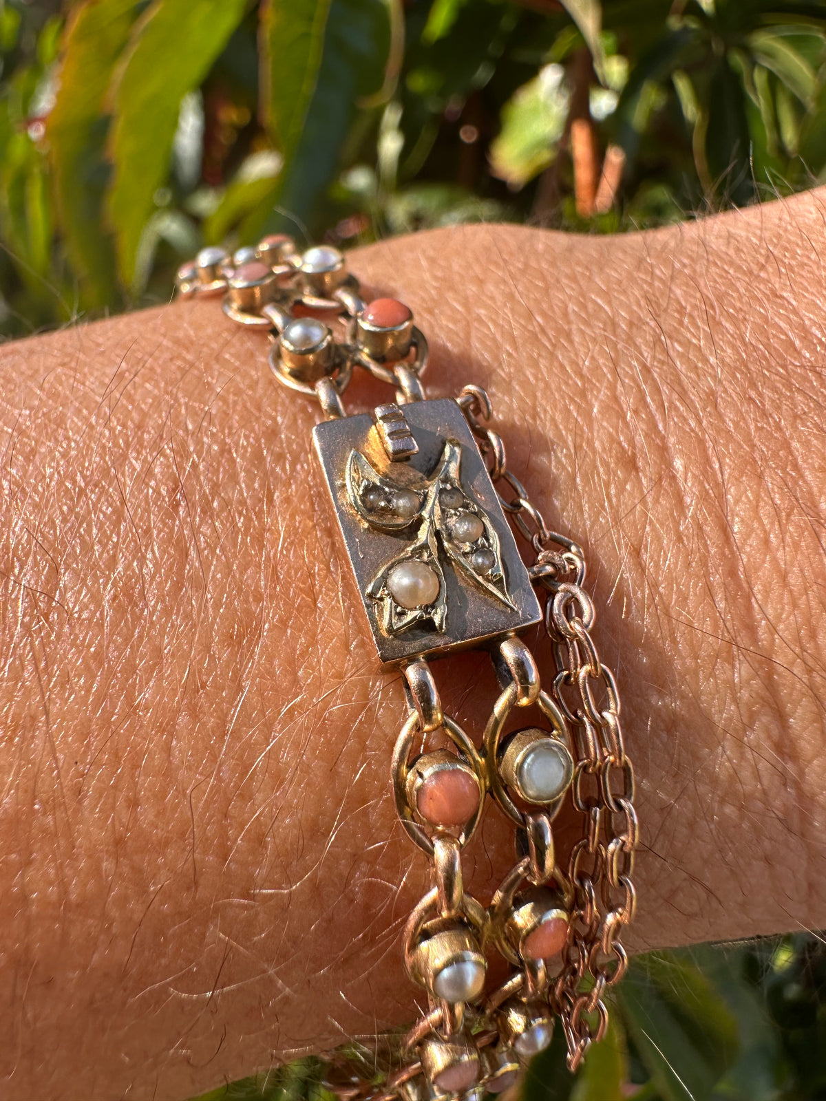 Antique 15ct Gold Coral and Pearl bracelet with stunning barrel clasp