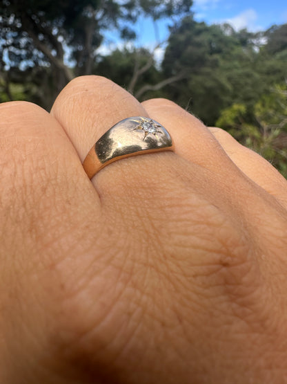 Antique 18ct Gold Star set Diamond Gypsy ring