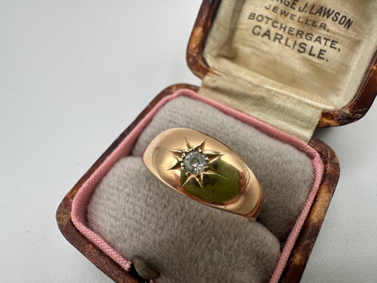 Antique 18ct Gold Star set Diamond Gypsy ring
