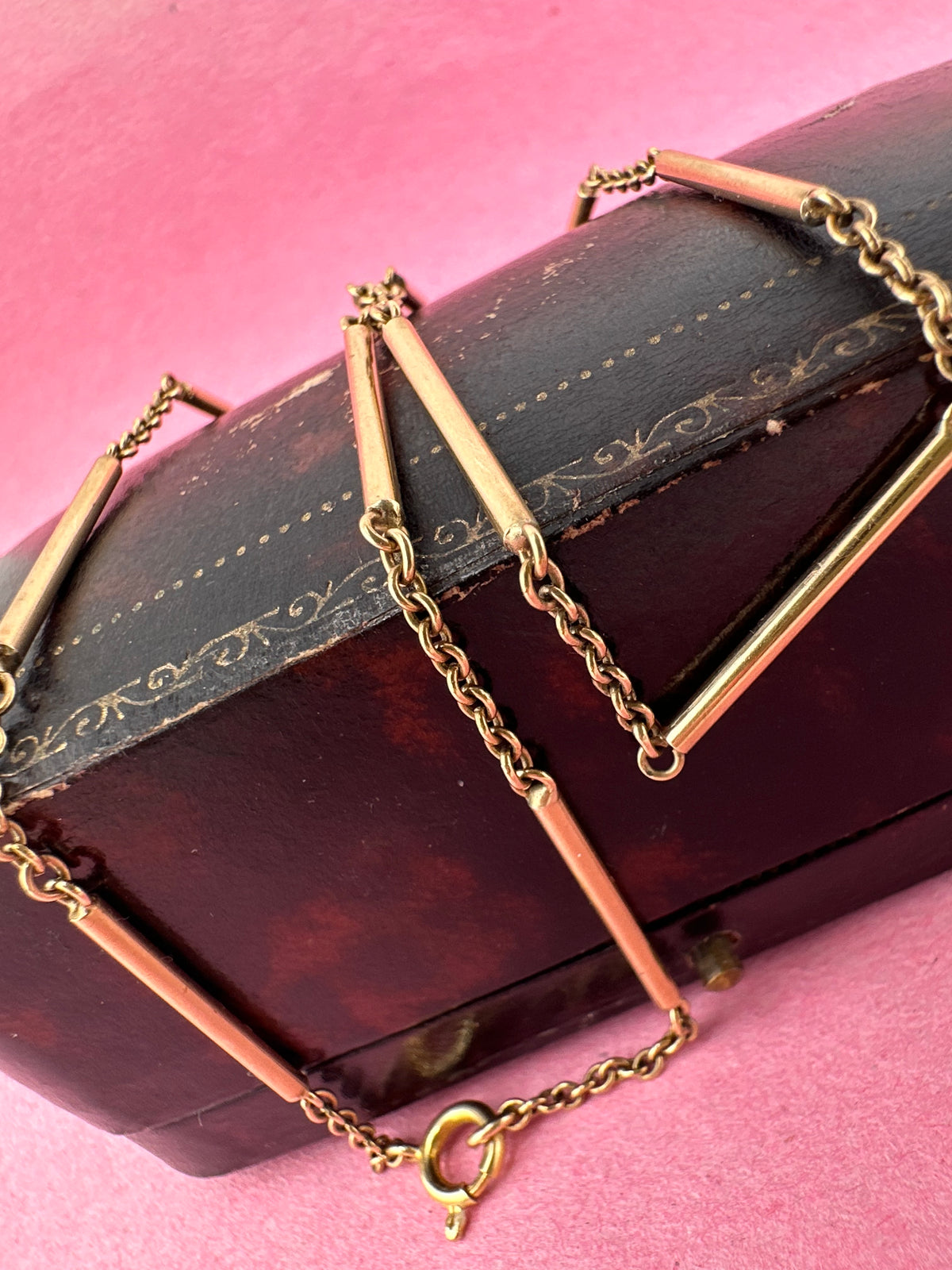 Vintage 9ct Gold Bar Station chain