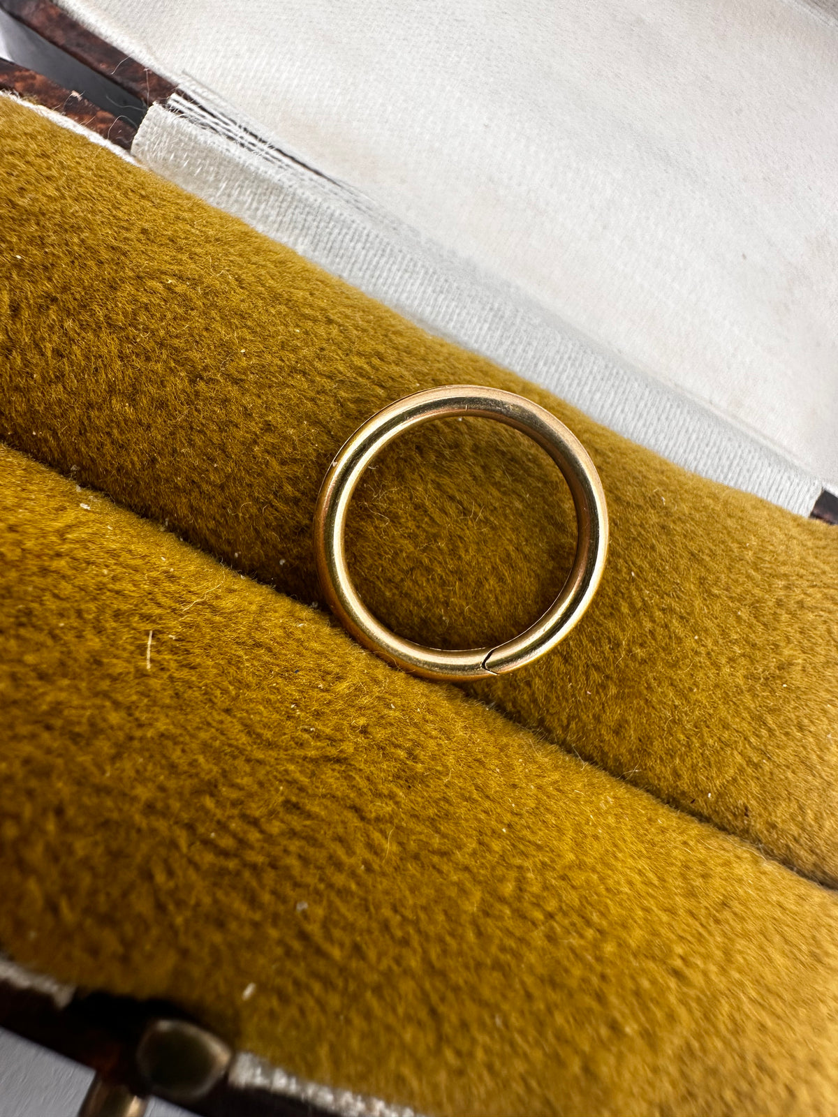 French 18ct Gold Split ring