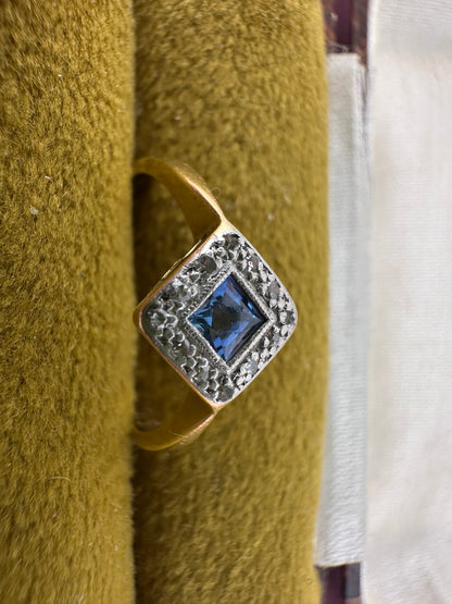 18ct Gold and platinum Sapphire and Diamond ring