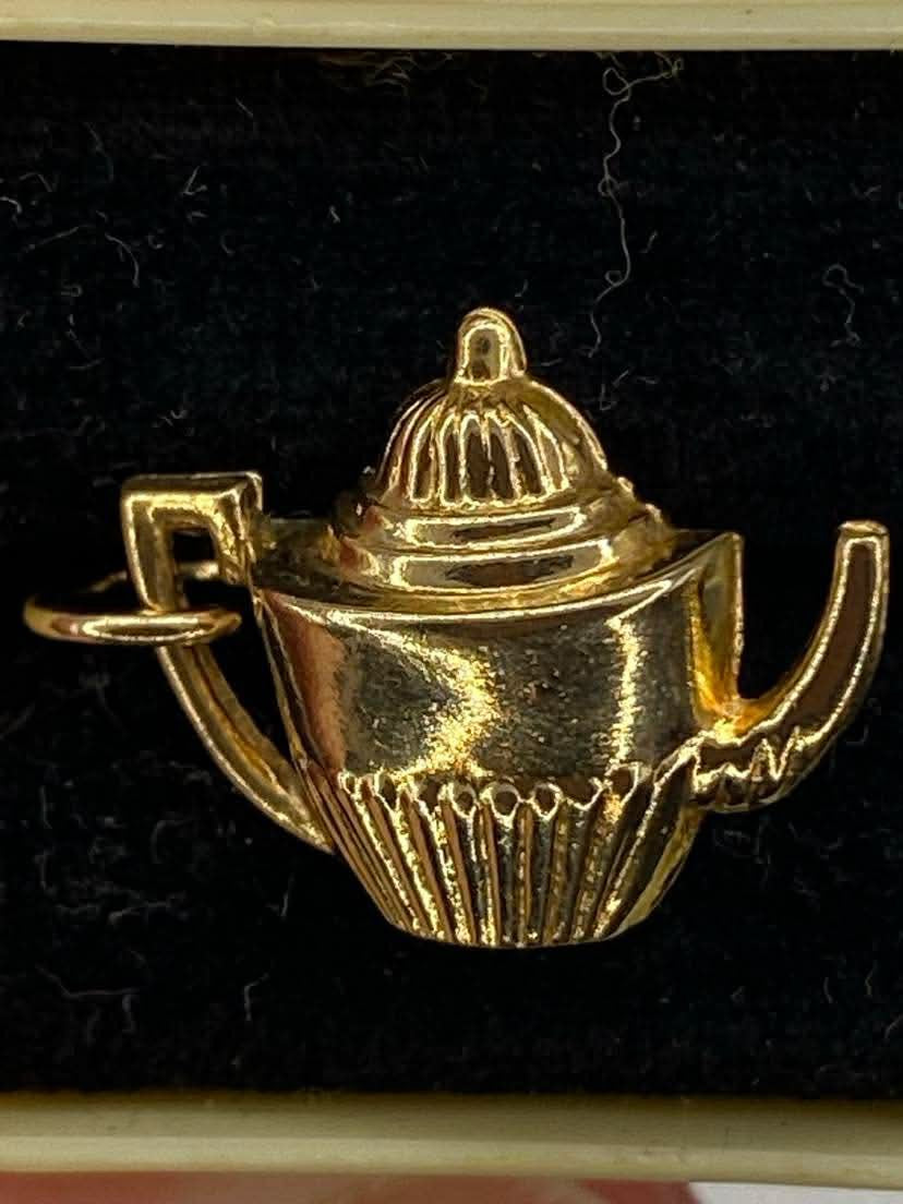 Vintage 9ct Gold Teapot charm