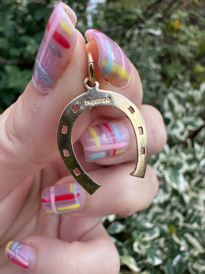 Vintage 9ct Gold large horseshoe charm