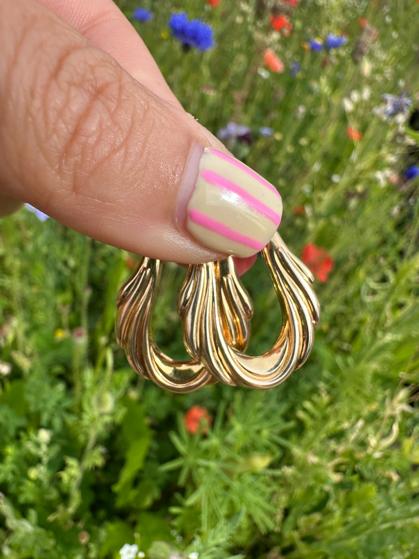 Vintage UnoAerre Swag Hoops