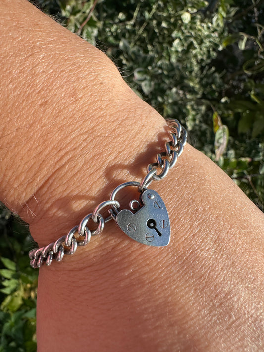 Sterling Silver Curb bracelet with heart padlock