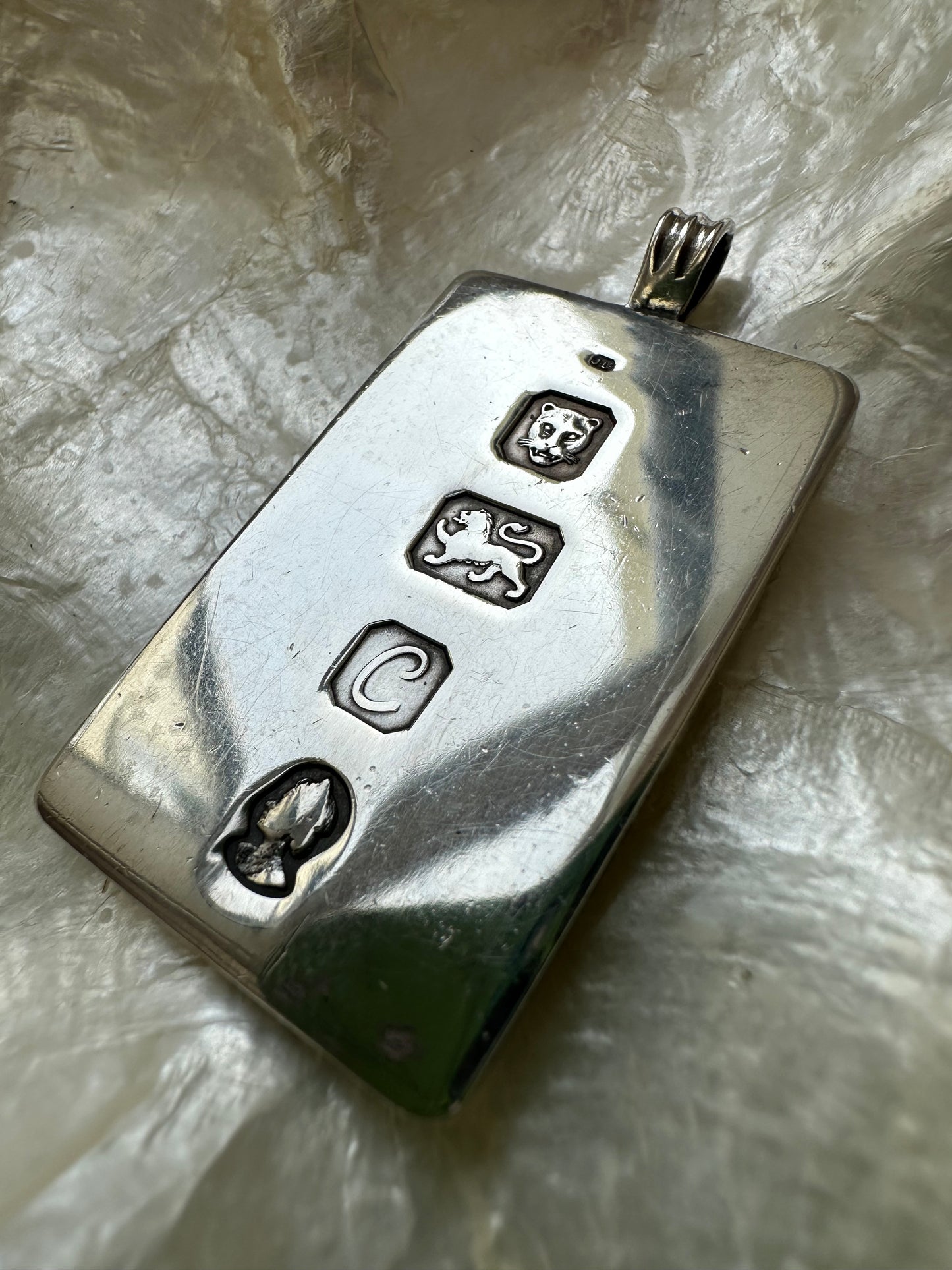 Silver ingot pendant, Silver Jubilee 1977, with brushed back