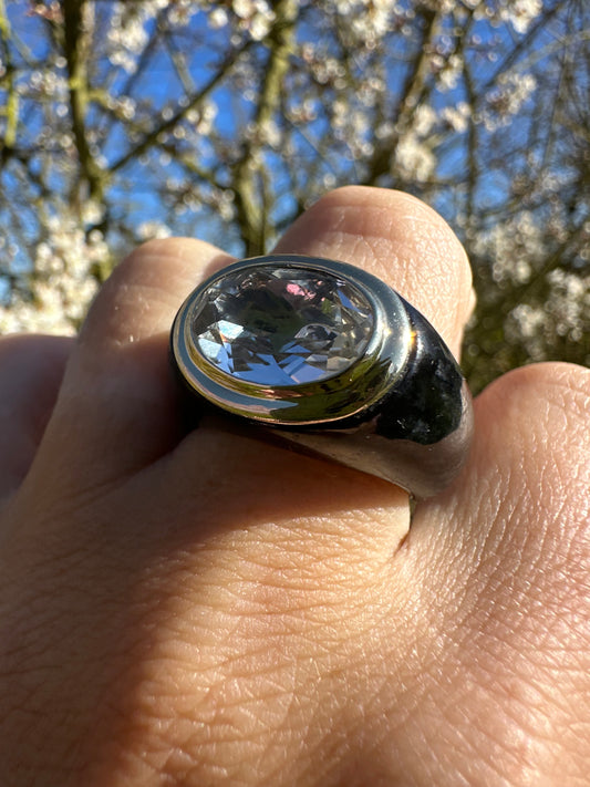 14ct Gold Onyx and Rock Crystal ring