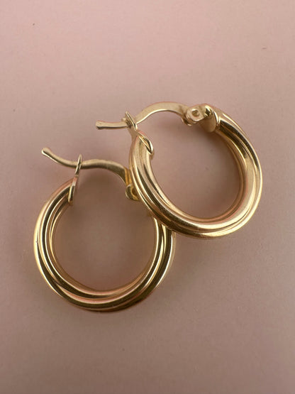 Vintage 14ct gold Round twist hoops