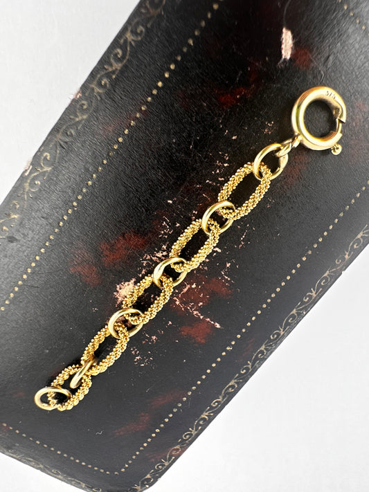 Vintage 9ct gold textured cable extender