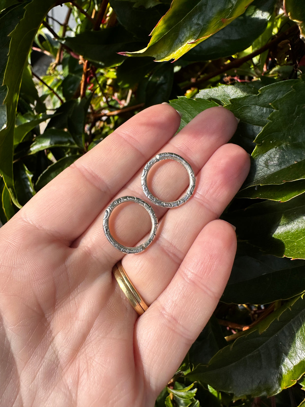 Sterling Silver Carved Split ring x2