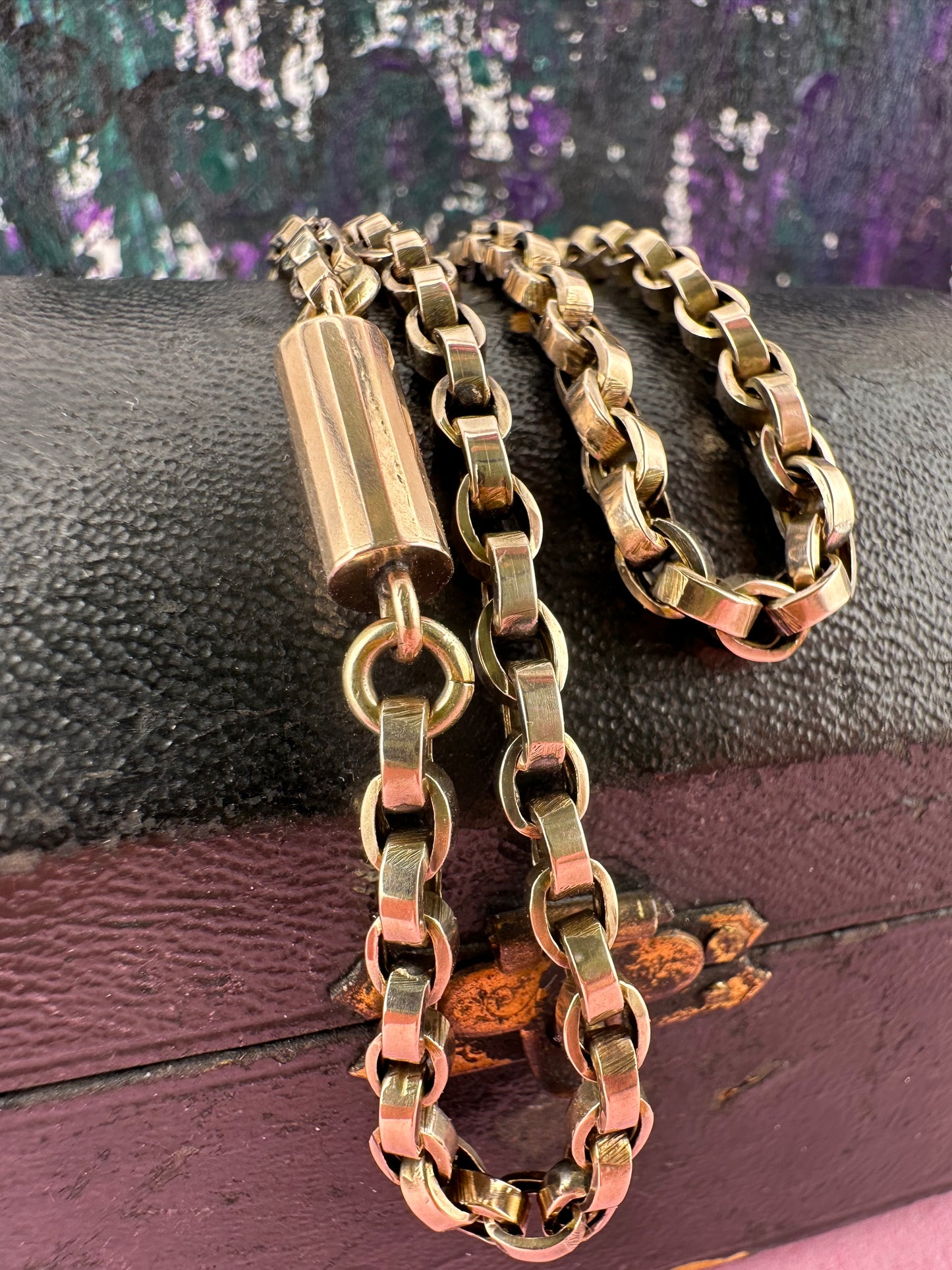 Antique 9ct Gold Flat edged belcher with faceted barrel clasp