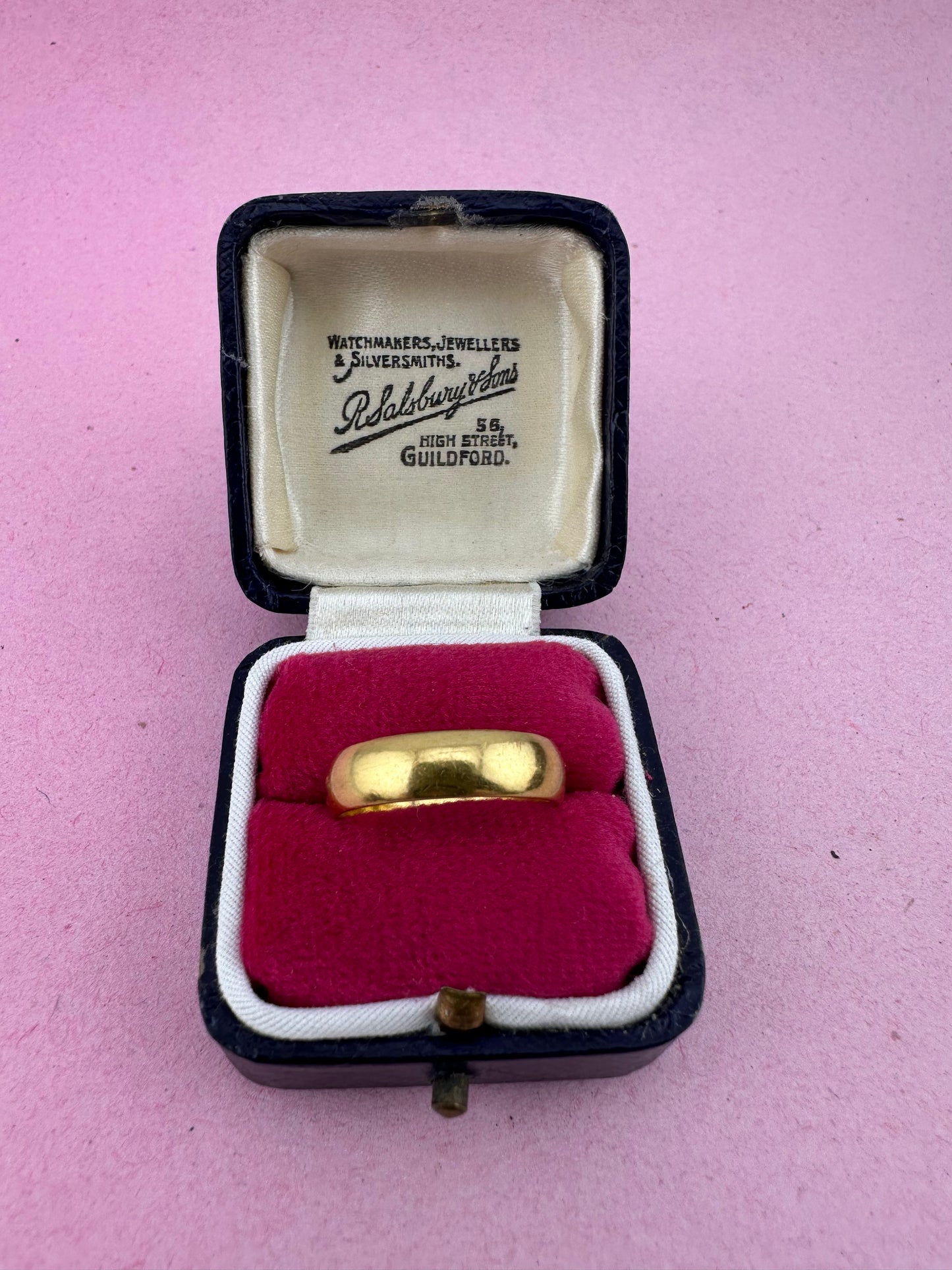Vintage 22ct Gold band- D shape