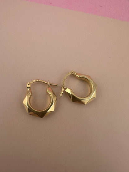 Vintage 9ct UnoAerre faceted hoops