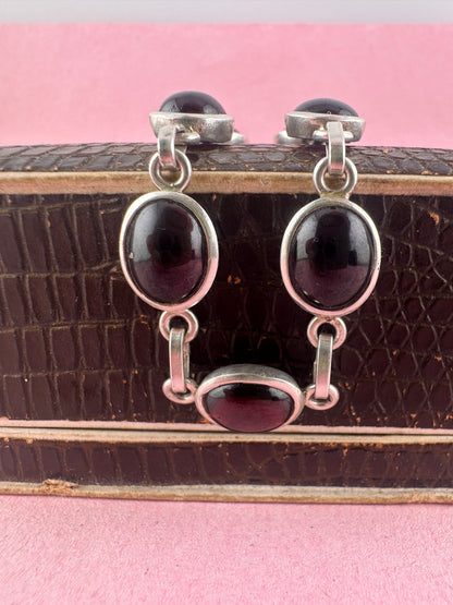 Sterling Silver Garnet Cabochon Bracelet