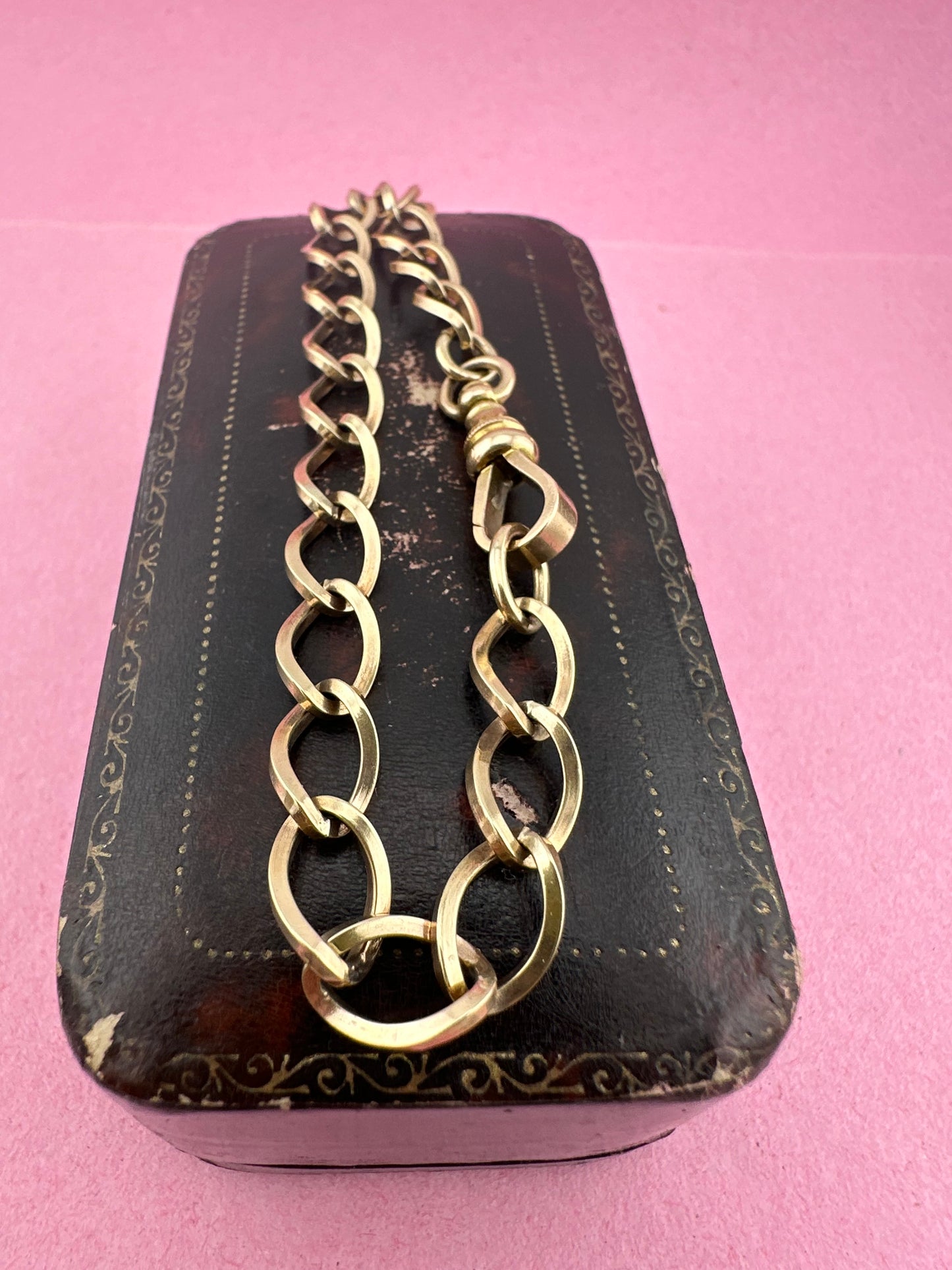 Vintage 9ct Gold Open curb bracelet with victorian flat edged dog clip