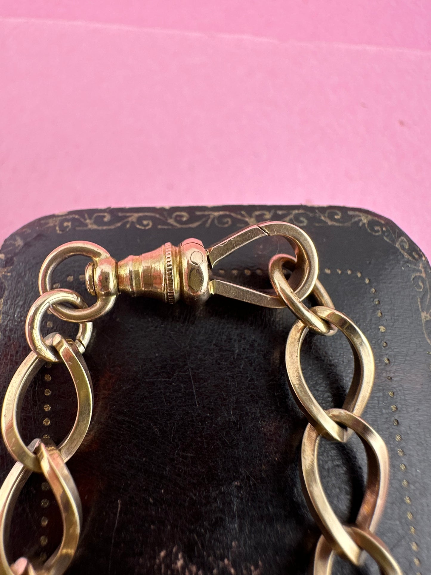 Vintage 9ct Gold Open curb bracelet with victorian flat edged dog clip