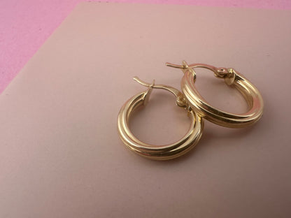 Vintage 14ct gold Round twist hoops