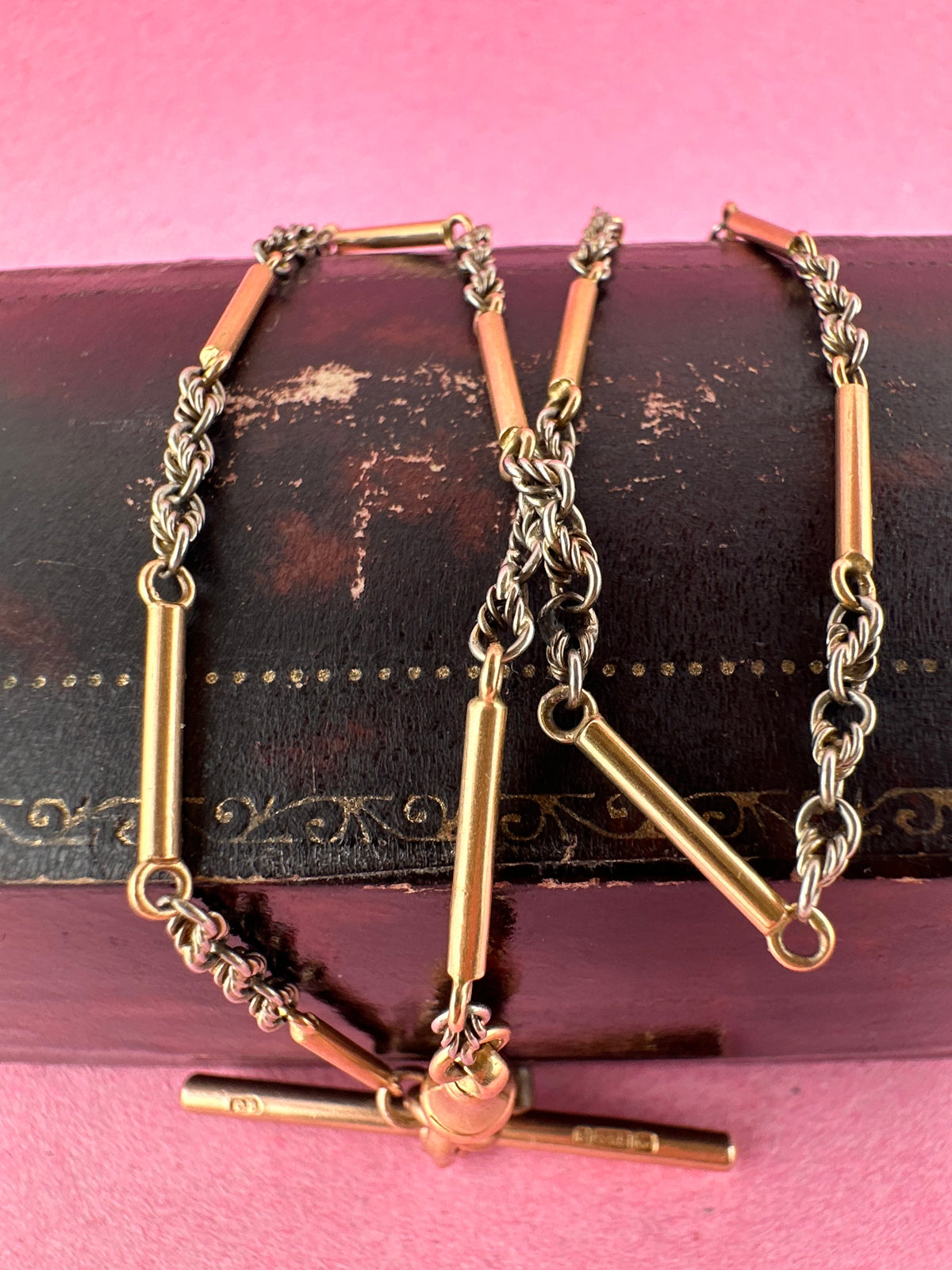 Antique 18ct Bi-Colour Bar & Lovers Knot Albert chain with 18ct dog clip & 9ct T-Bar.
