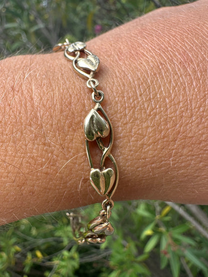 Vintage 9ct Gold Leaf/heart bracelet