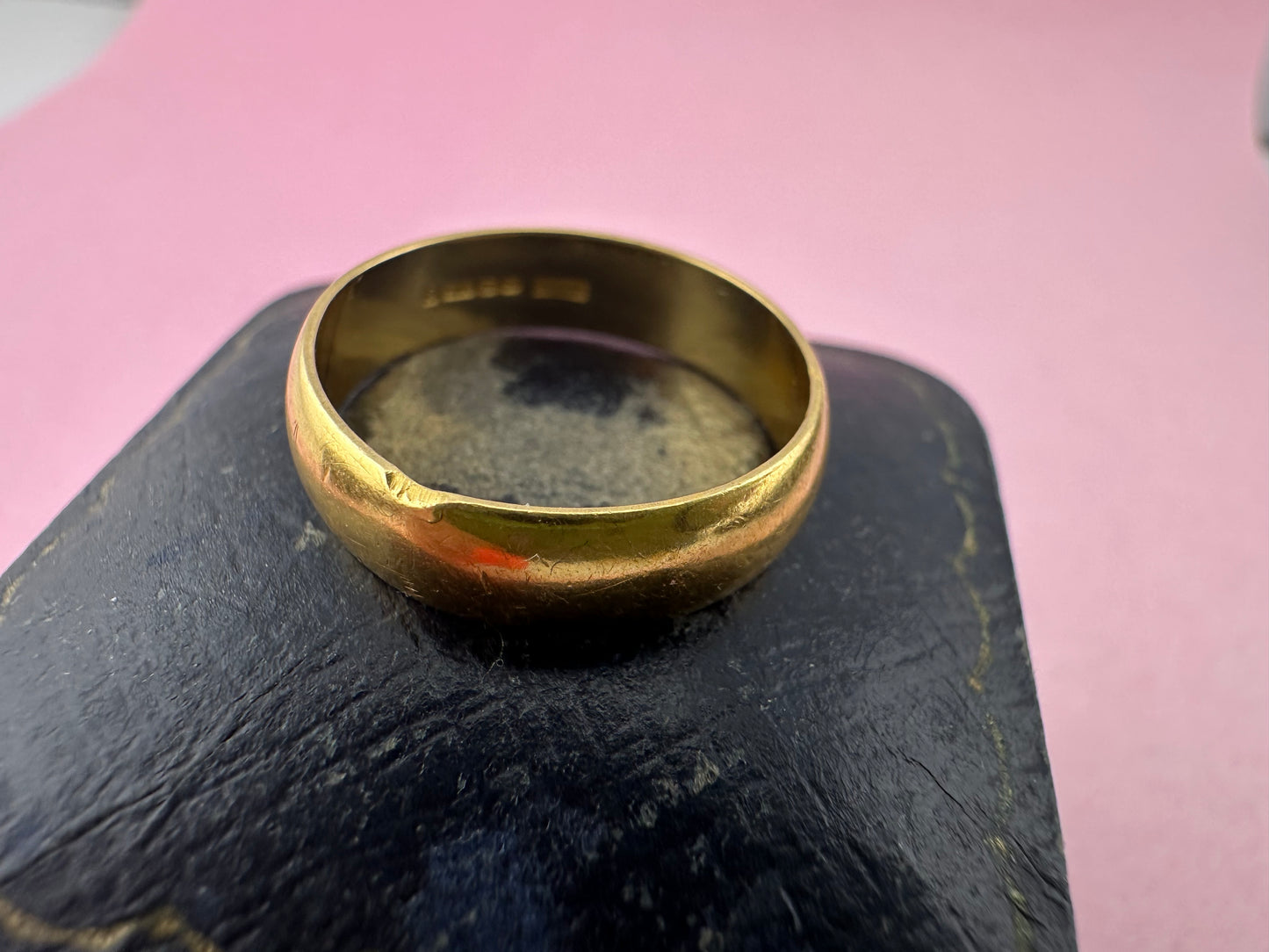 Vintage 22ct Gold band- D shape