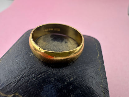 Vintage 22ct Gold band- D shape