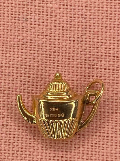 Vintage 9ct Gold Teapot charm