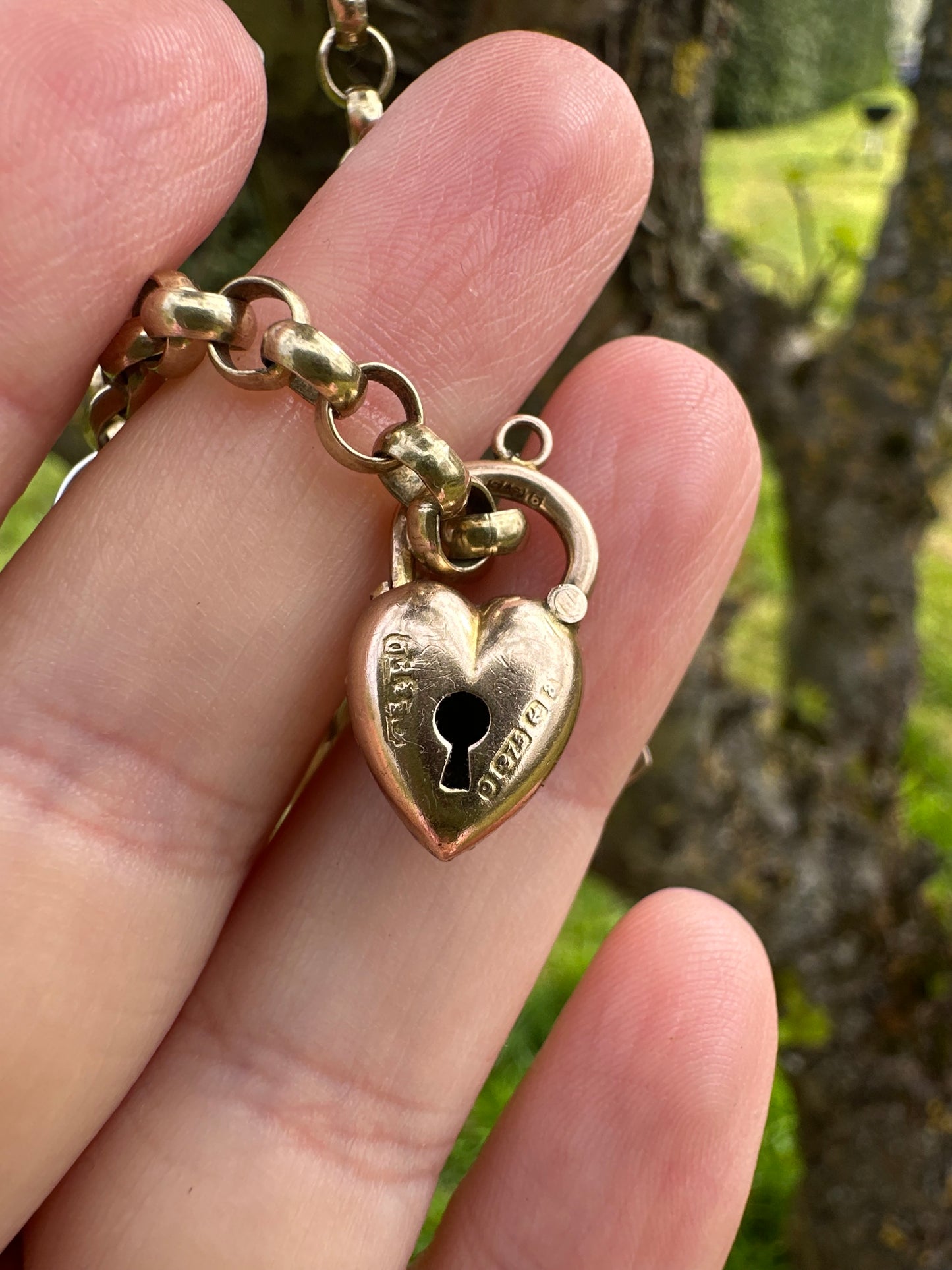 Antique 9ct Gold Puffy Etched Heart padlock