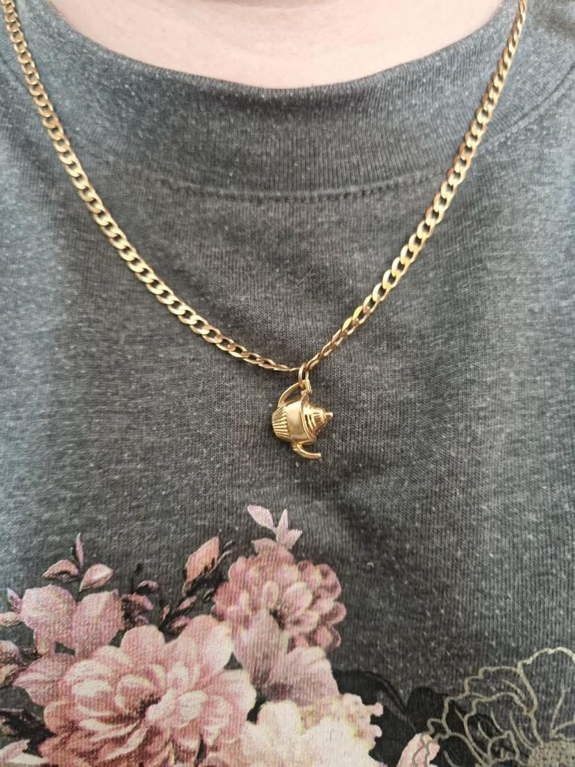 Vintage 9ct Gold Teapot charm
