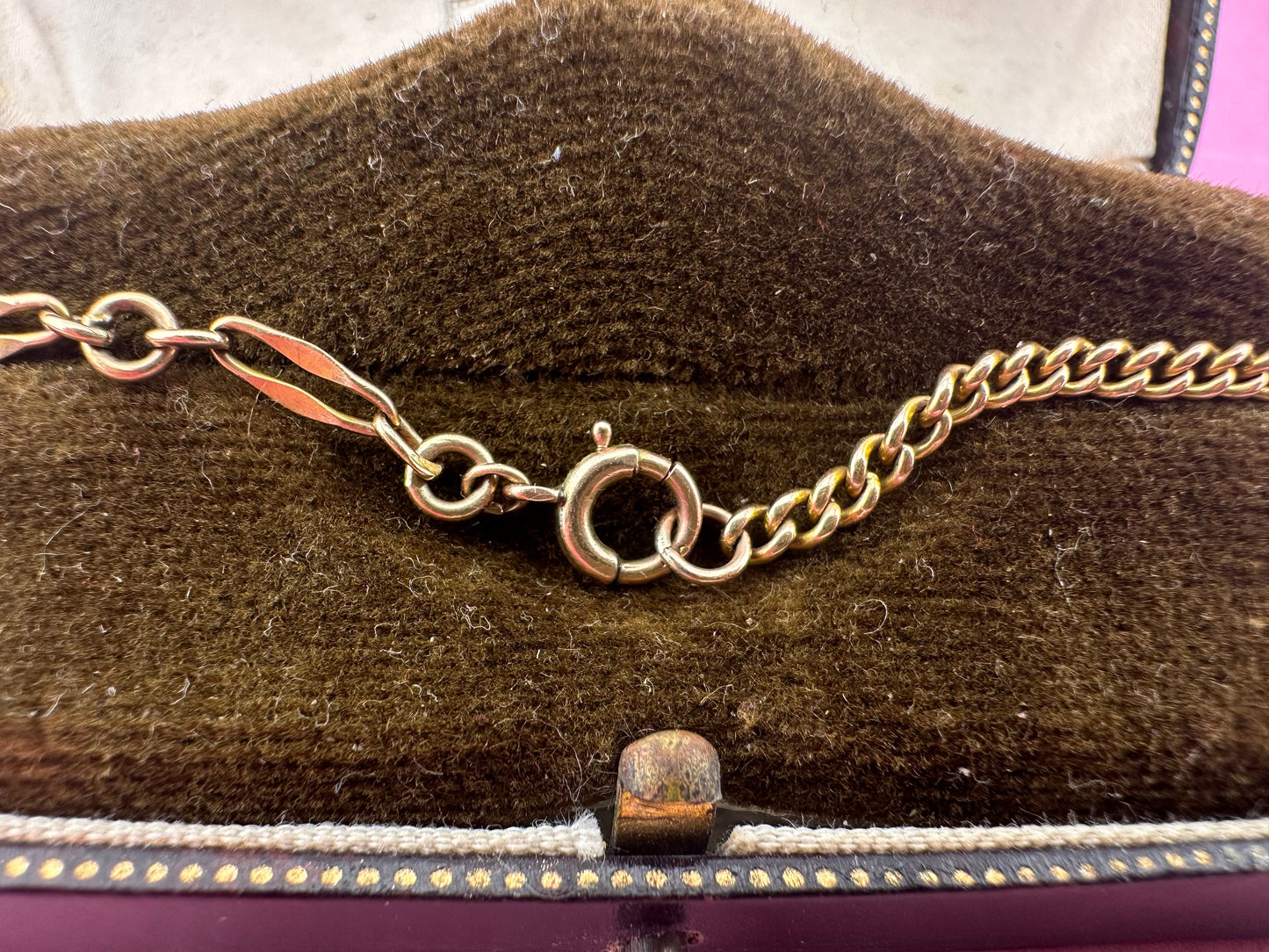 Vintage 9ct Gold Garnet and Bar station bracelet