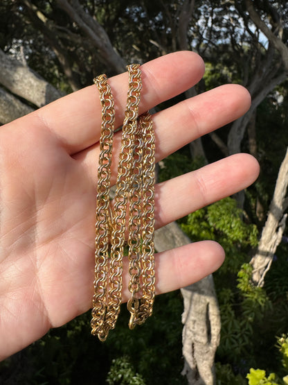 Vintage 9ct yellow Gold figure of 8 chain