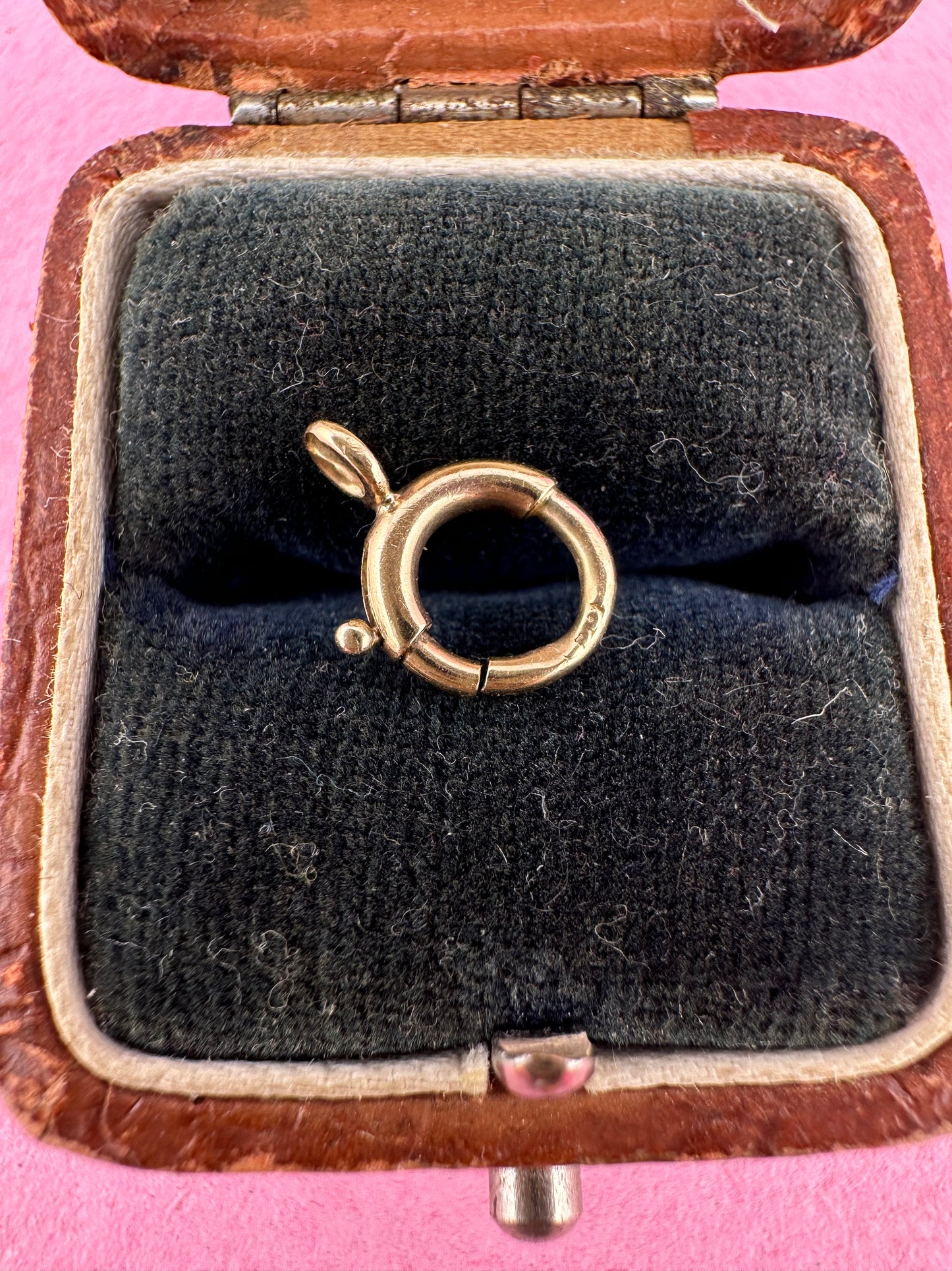 Antique 9ct gold bolt clasp