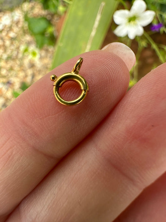 Antique 9ct Yellow gold mini bolt clasp