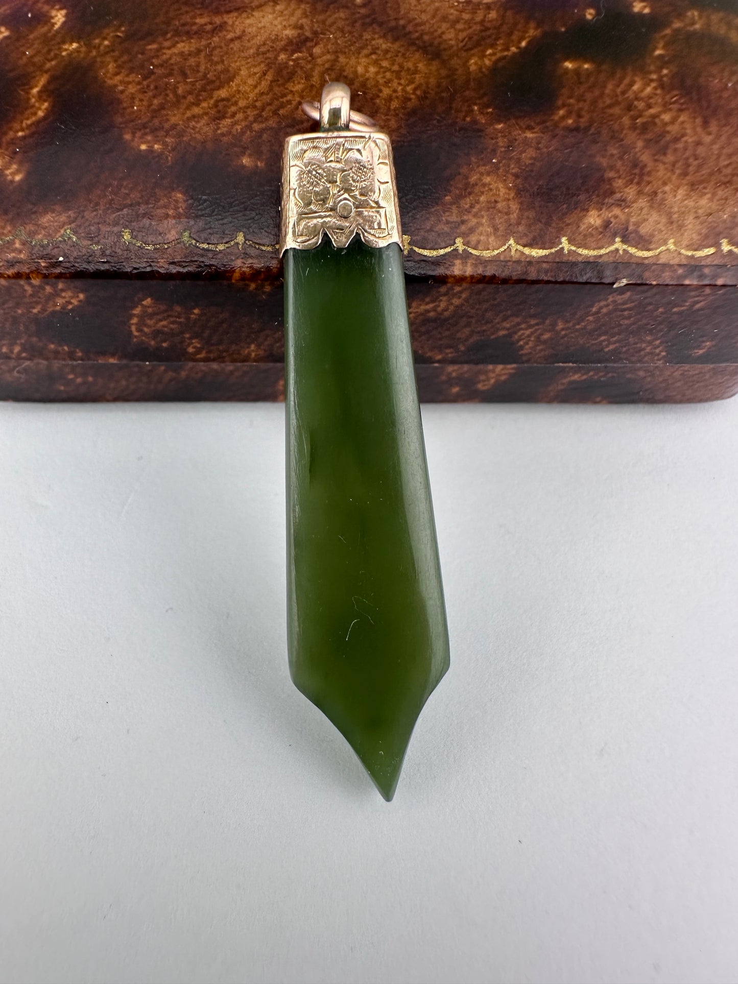 Antique 9ct rose gold Nephrite Jade pendant