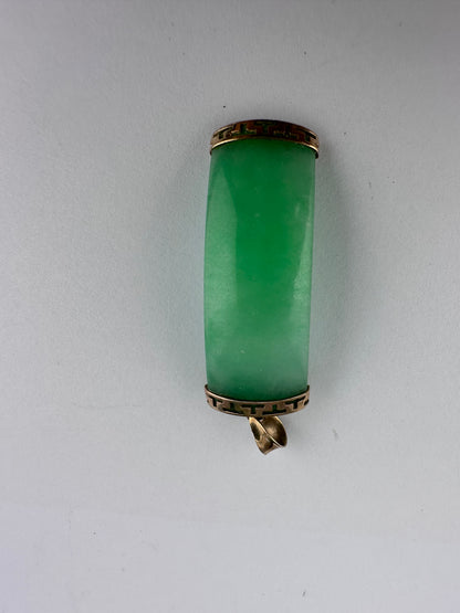 9ct Chinese Jade Pendant