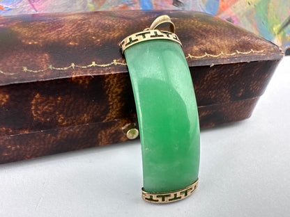 9ct Chinese Jade Pendant