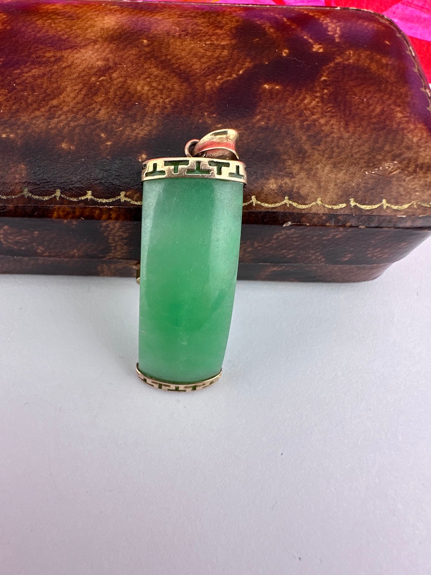 9ct Chinese Jade Pendant