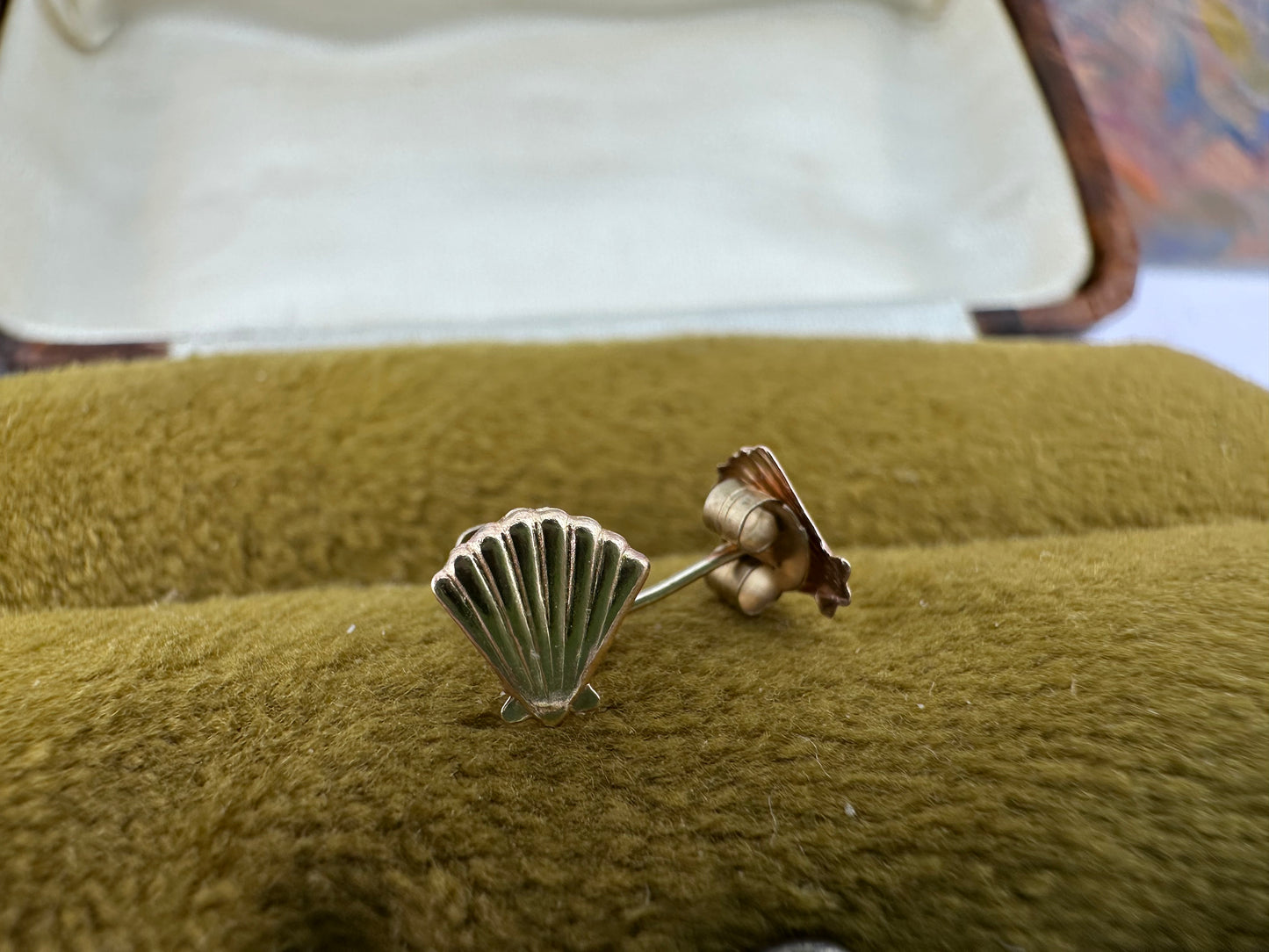 9ct gold shell earrings