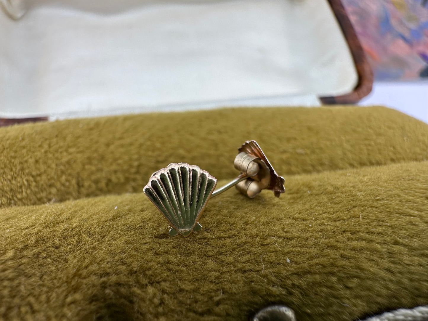 9ct gold shell earrings