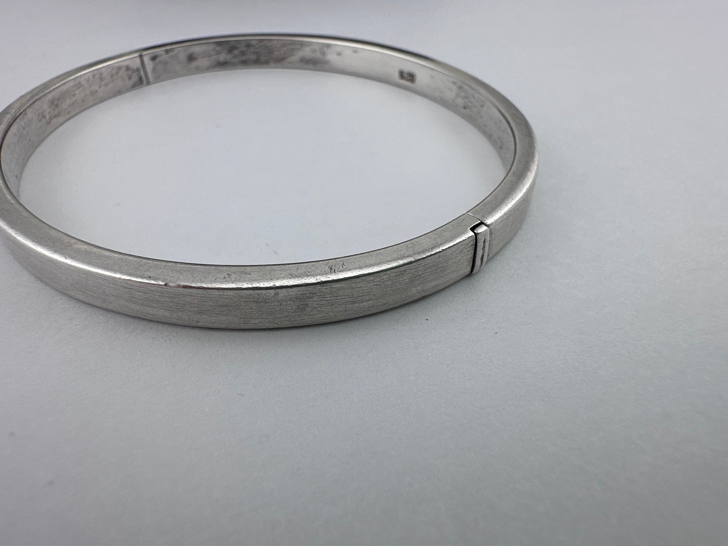 Sterling silver Plain hinged bangle