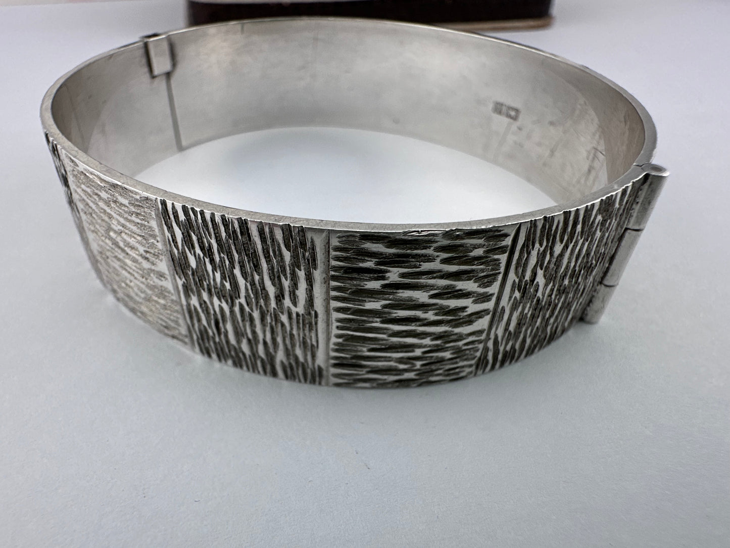 Sterling Silver 1970s hinged Bangle